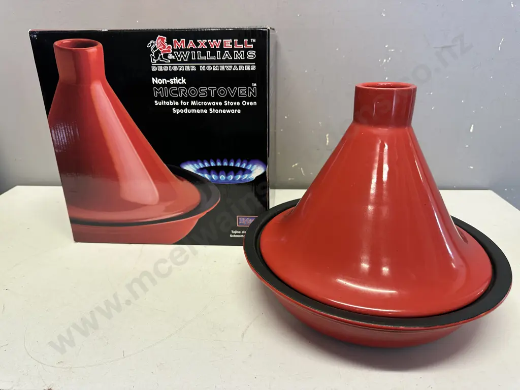 Maxwell Willams Non Stick Tagine Dish 30cm. Image 1++