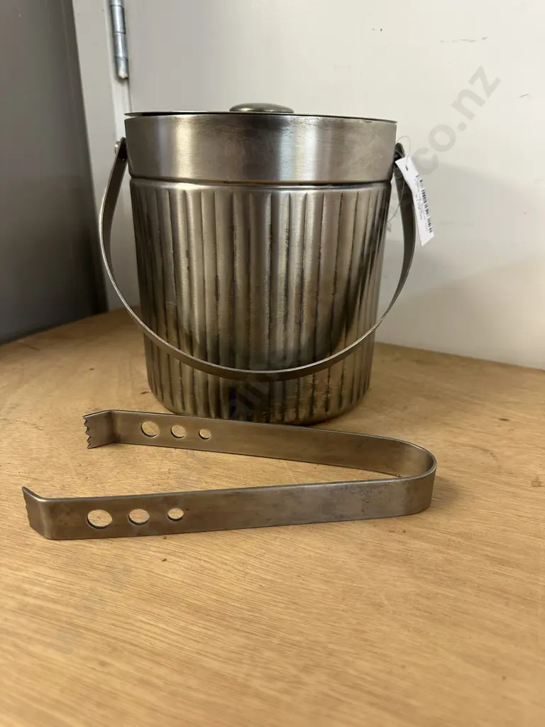 Metal Ice Bucket With Tongs Image 1++