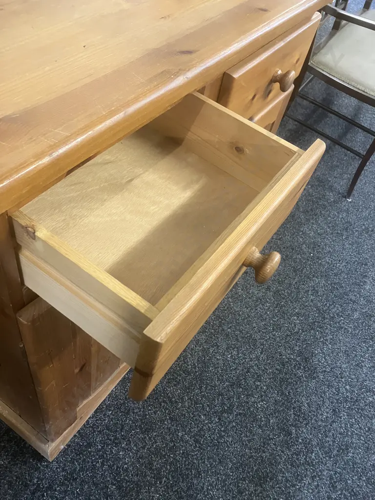 Pine Sideboard - 2 Drawer 2 Door. H84 W91.5 D46cm Image 1++