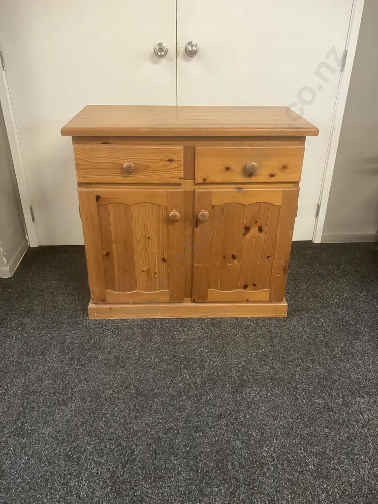 Pine Sideboard - 2 Drawer 2 Door. H84 W91.5 D46cm Image 1++
