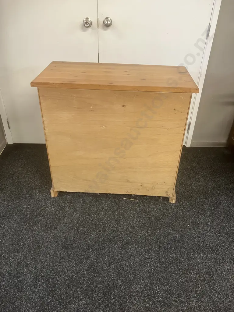 Pine Sideboard - 2 Drawer 2 Door. H84 W91.5 D46cm Image 1++