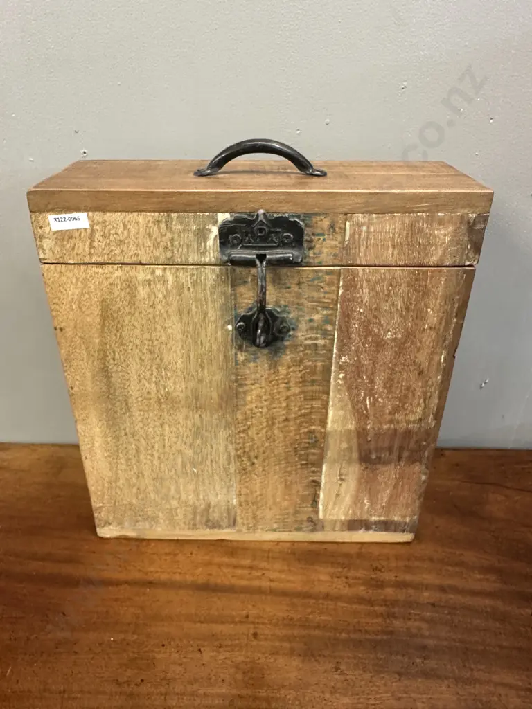 Vintage Recycled Wood 3 Bottle Wine Box. H44 W37 D13.5cm Image 1++