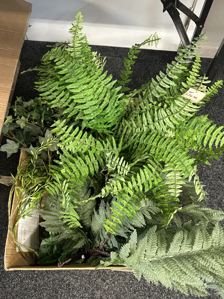 Faux Leaves & Ivy Etc Image 1++