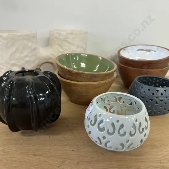 White Betsy Multi Planter, Fluted Vase, Tea light Candle Holders Etc