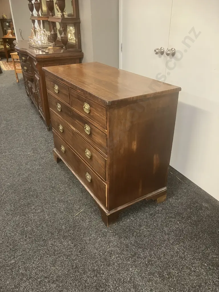 Antique Georgian Chest of Drawers, 2 Short Over 3 Graduating. H93 W109 D54cm Image 1++