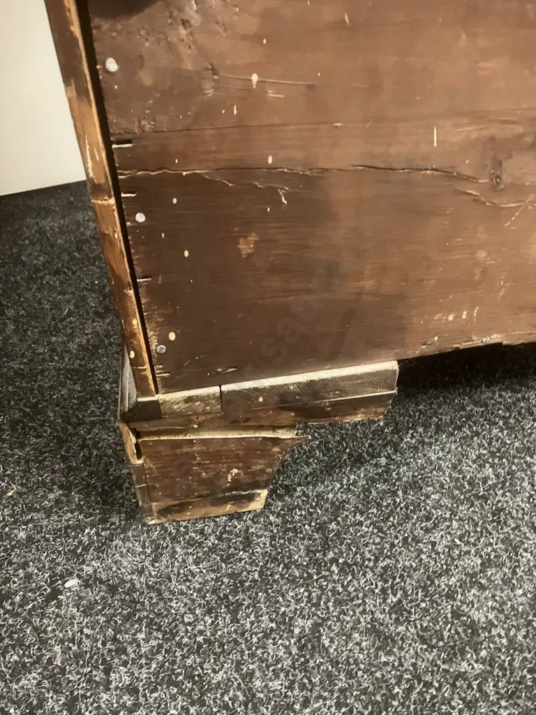 Antique Georgian Chest of Drawers, 2 Short Over 3 Graduating. H93 W109 D54cm Image 1++