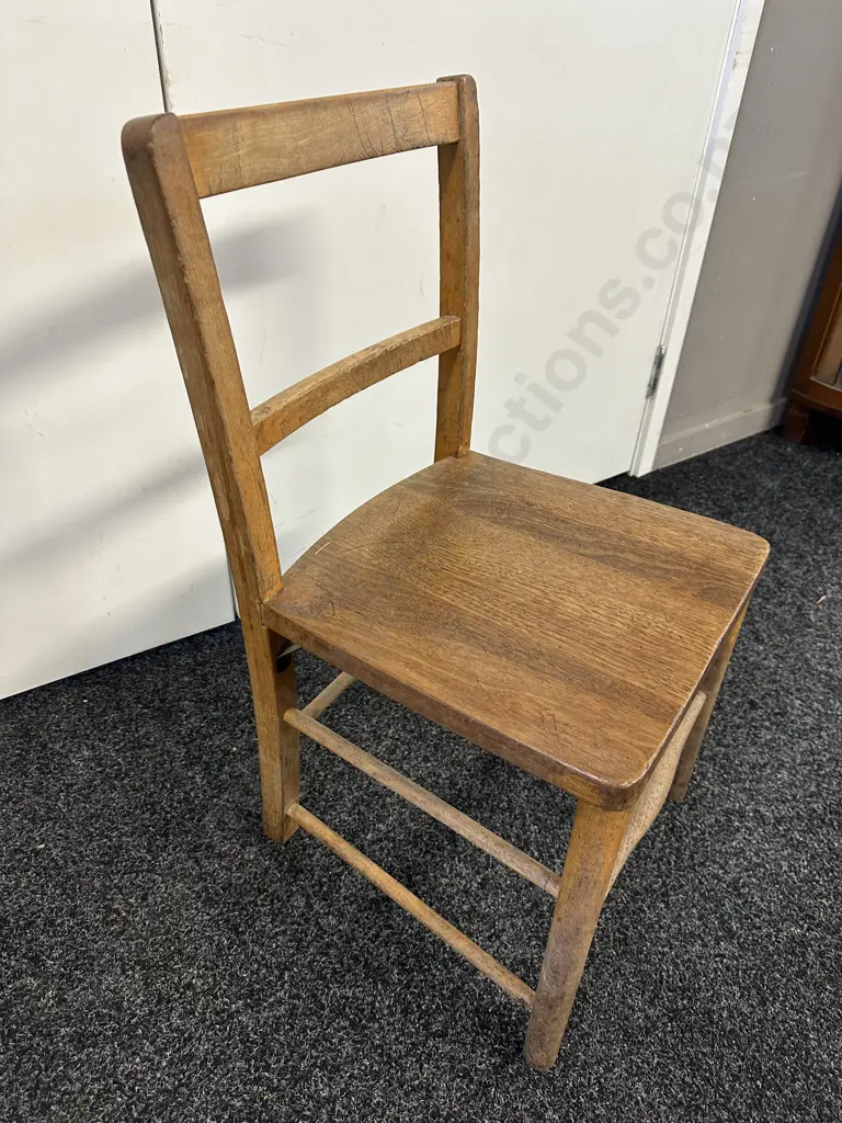 Antique Oak Childrens Chair With Sculptured Seat Image 1++