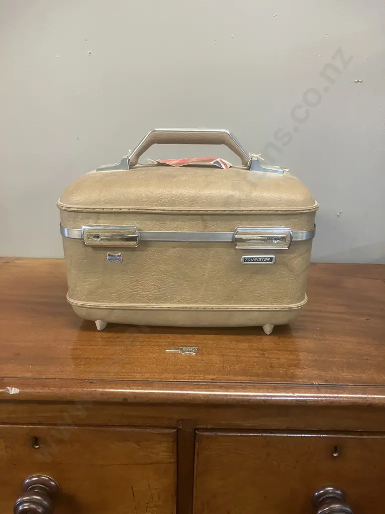 Vintage American Tourister Cosmetic Makeup Train Case With Key, Hard Shell Image 1++