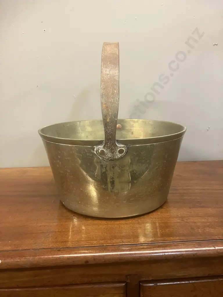 19th Century Brass Jam Pan With Fixed Iron Handle Image 1++