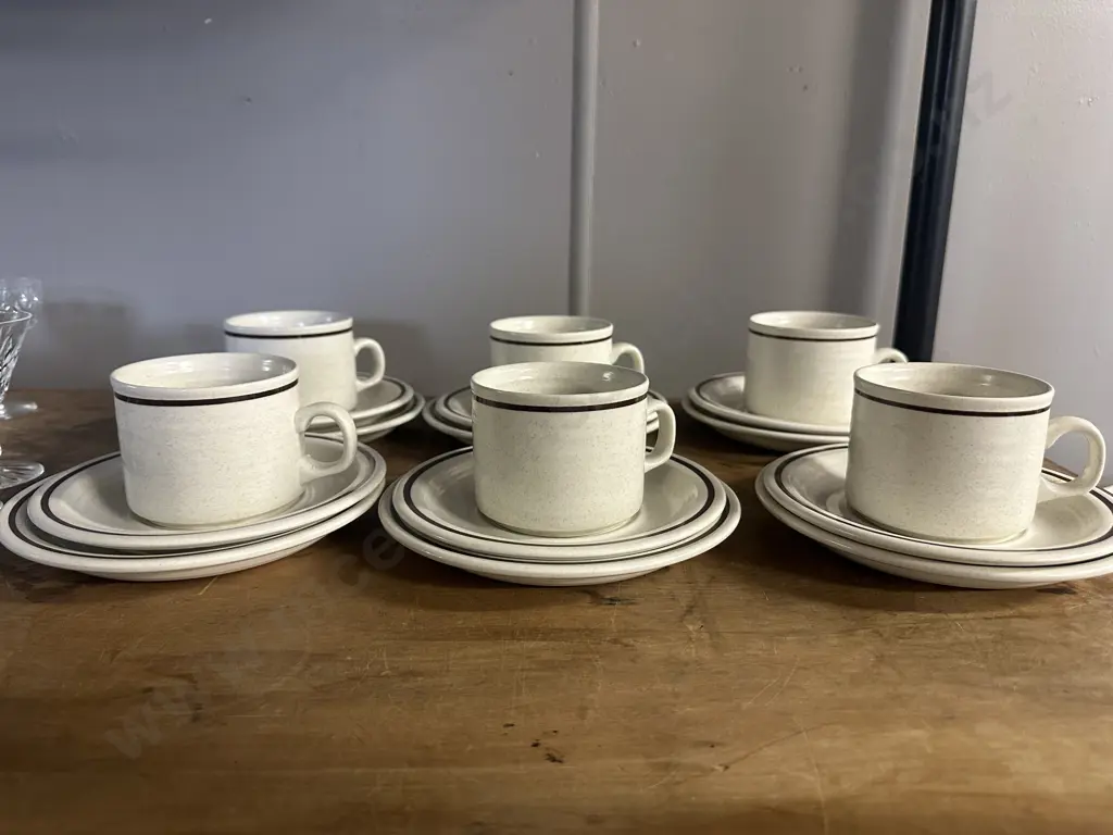 Churchill England Trios X6 Image 1++