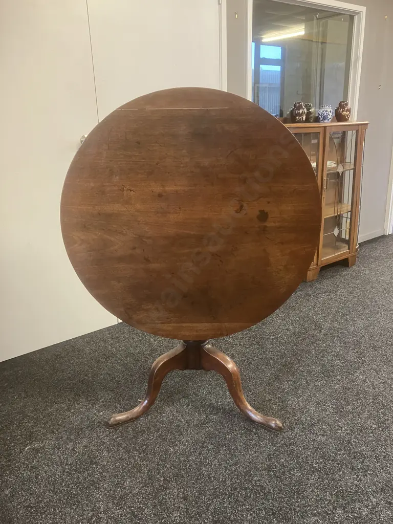 Antique Georgian Oak Tilt Top Tripod Table Image 1++