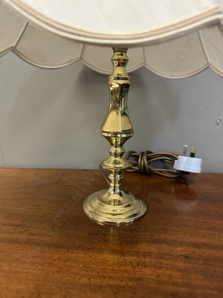 BHS Lighting Vintage Table Lamp Brass Base & Cream Shade H44cm. Image 1++