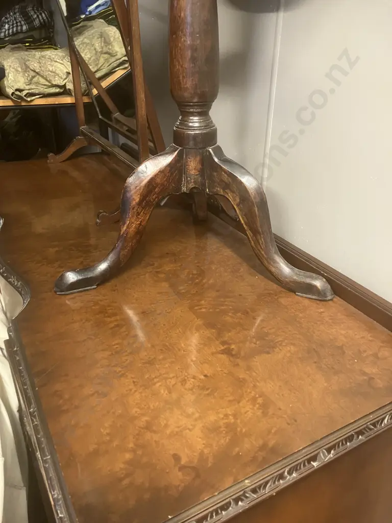 Antique Georgian Provincial Oak Tilt Top Tripod Table Image 1++