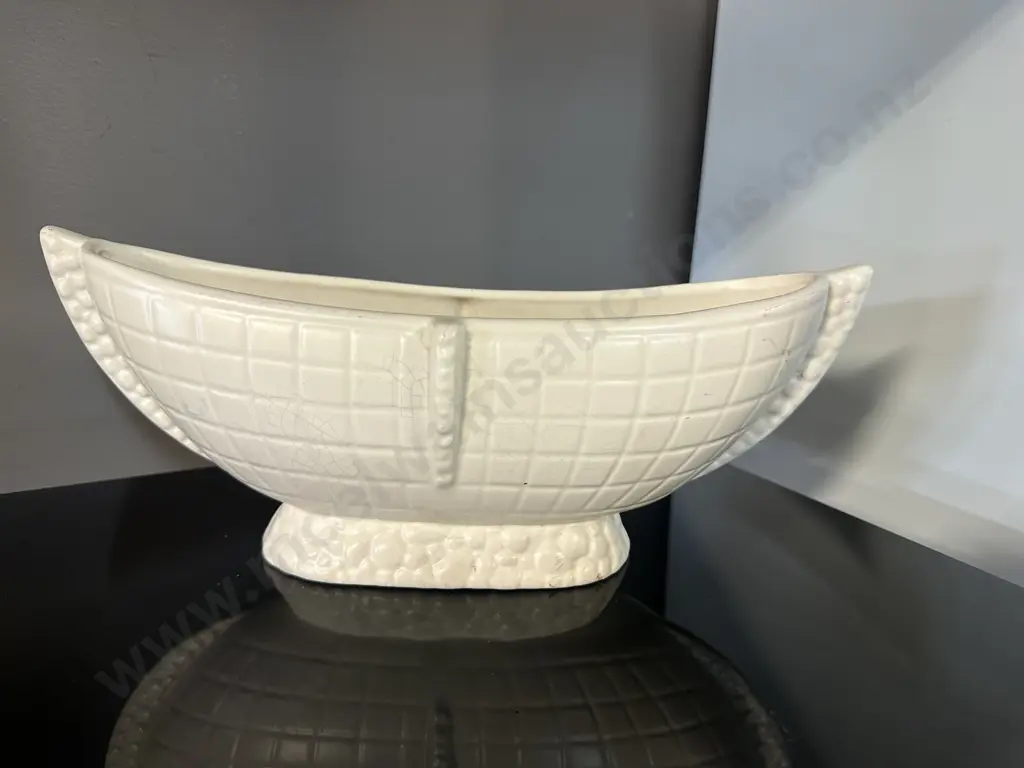 Crown Lynn Boat Shaped Vase H12,W29,D10cm. Image 1++