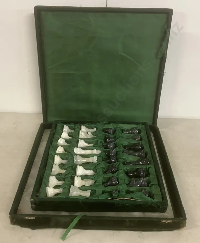 Handmade Vintage Black Onyx Marble Chess Set With Lined Storage Case, 8.5cm King, 40cm Chess Board (As Found Condition) Image 1++