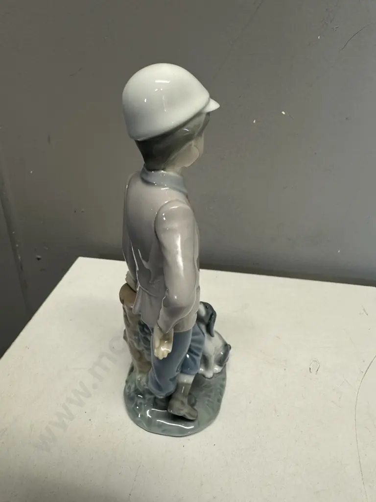 Nao Porcelain Figurine 'Affectionate Pup' H24cm. Image 1++