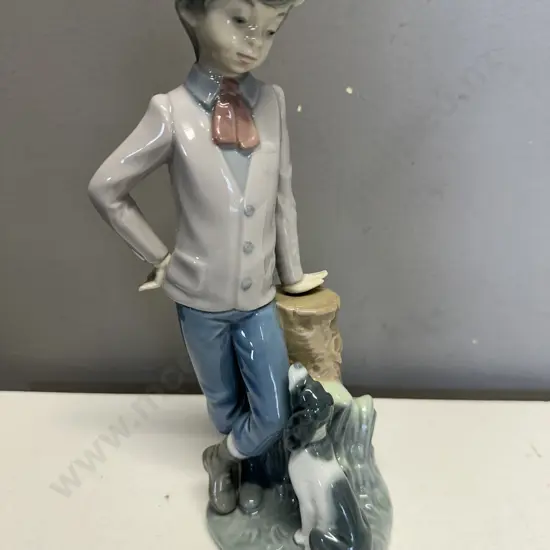 Nao Porcelain Figurine 'Affectionate Pup' H24cm.