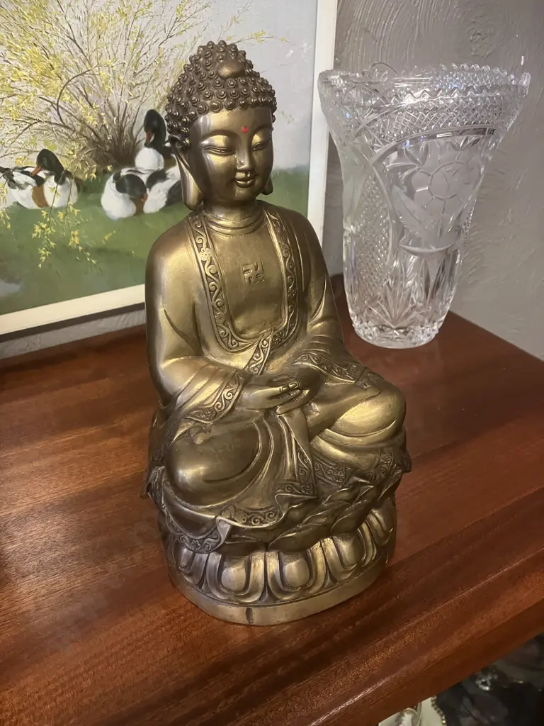 Vintage Brass Figure of Seated Buddha, Sitting In Repose, Swastika On Chest, Raised On Lotus Form Base. H28 W15 D13cm Image 1++