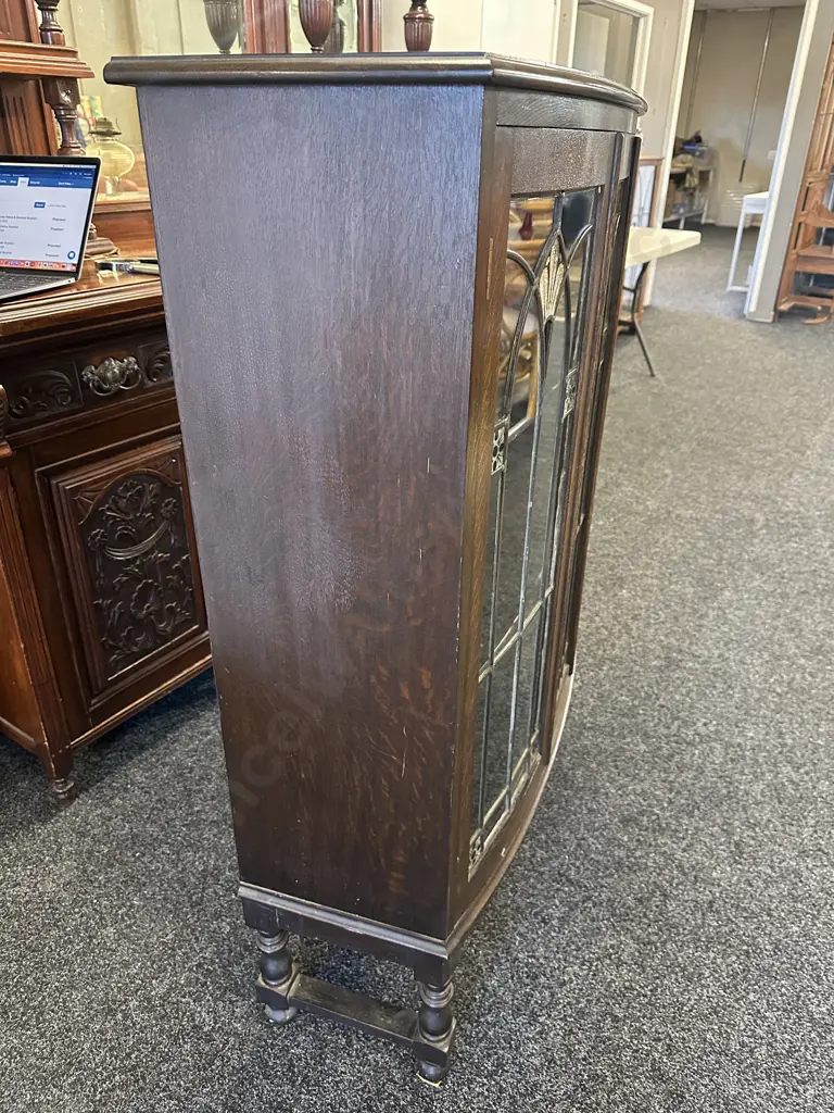 Art Nouveau Oak China Lead Light Display Cabinet. Two Door, Clear Textured Glass With Dark Blue Motifs. H123,W 98,D38cm. Image 1++