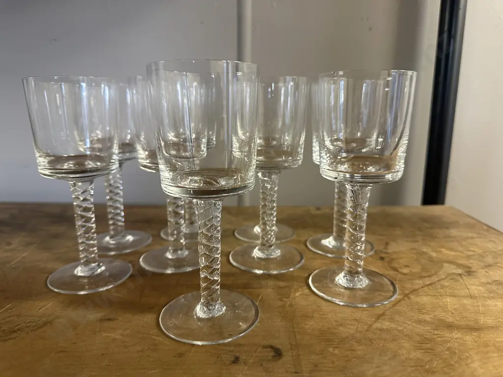 Stemmed Crystal Wine Glasses Image 1++
