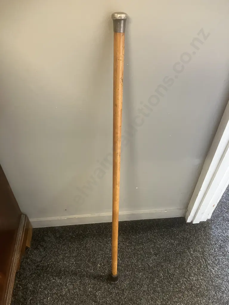 Vintage Wooden Walking Stick With Hallmarked Silver Cap. 89cm Image 1++