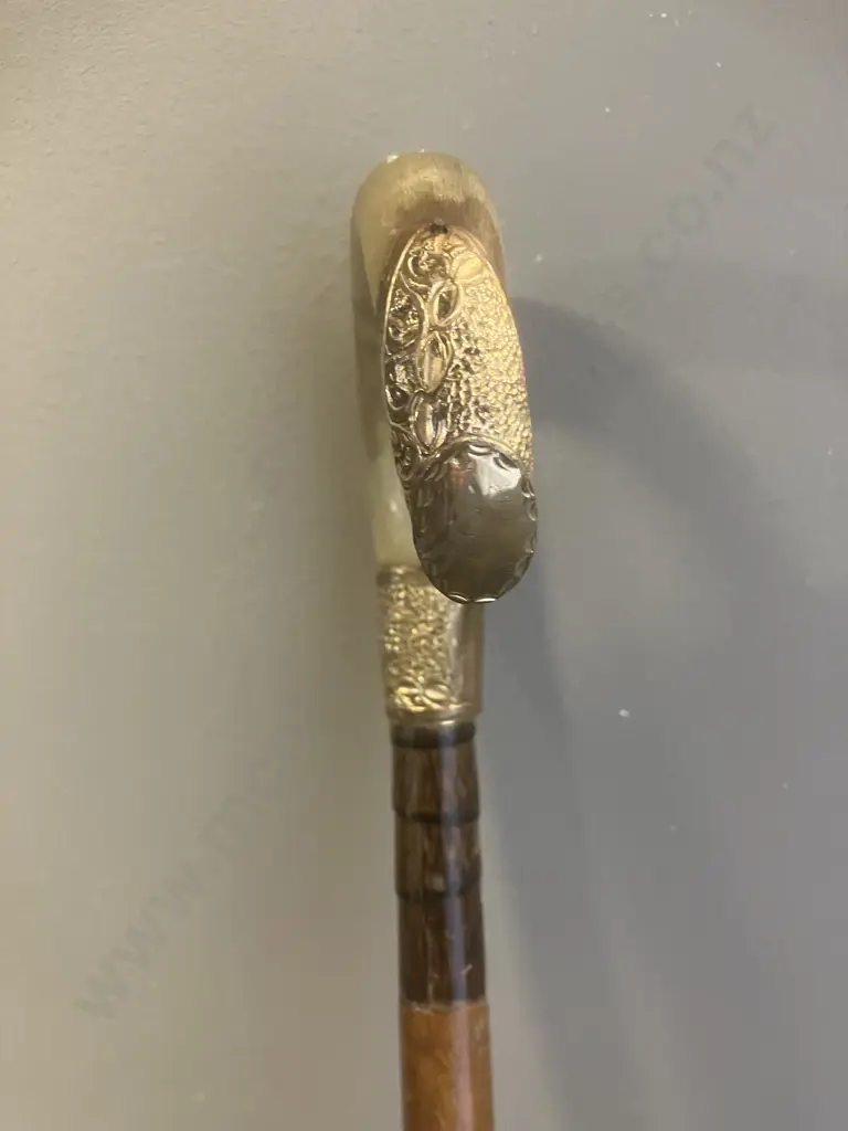 Antique Horn Handle Walking Cane With Ornate Gilt Metal Collar & Crown. Image 1++
