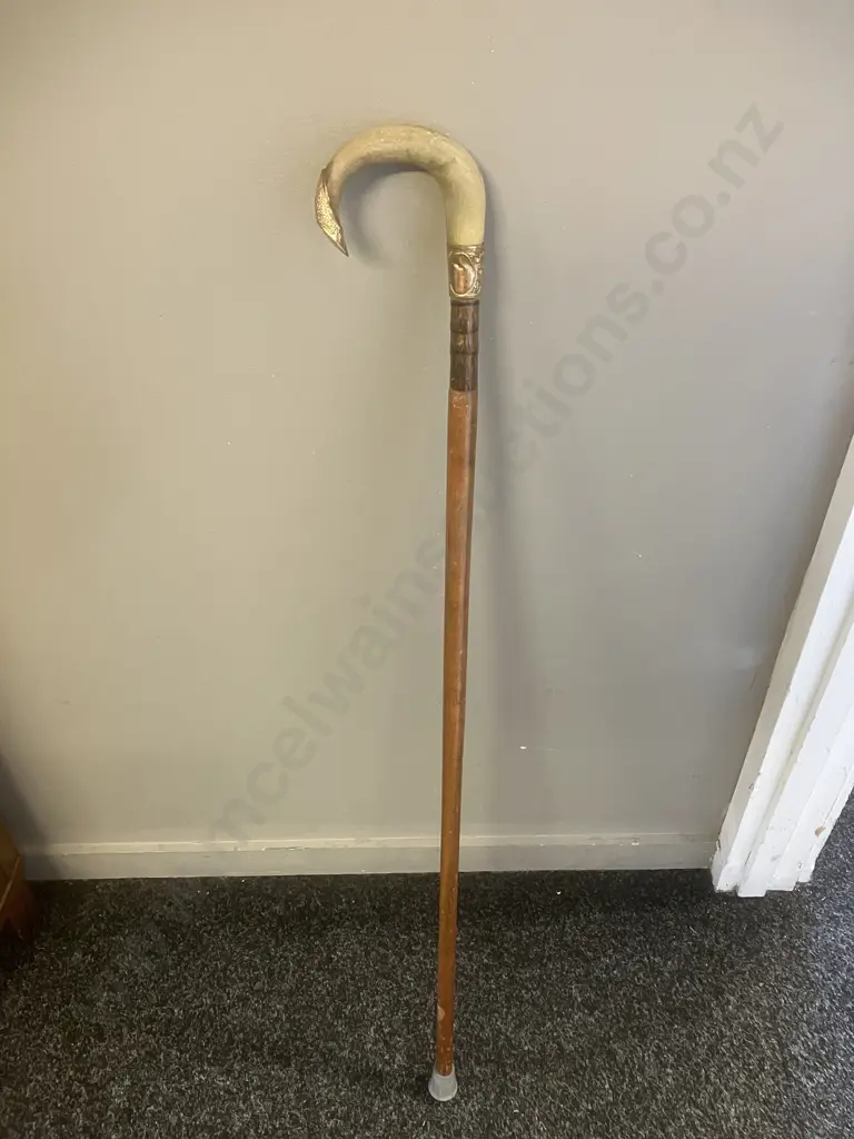 Antique Horn Handle Walking Cane With Ornate Gilt Metal Collar & Crown. Image 1++