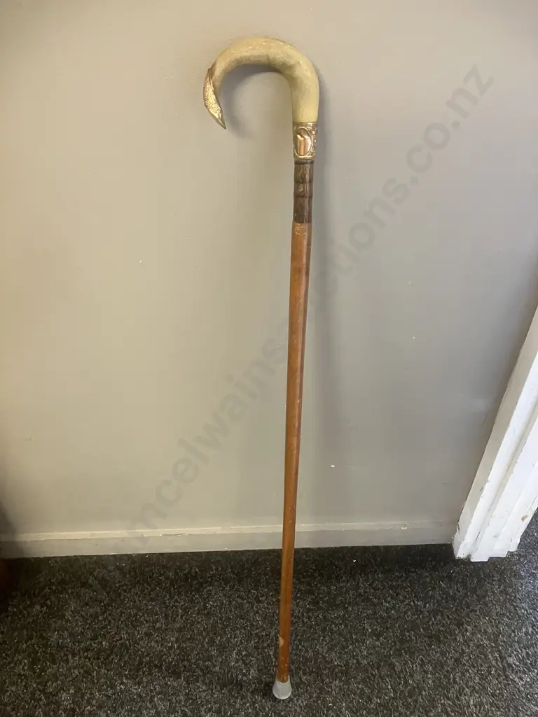 Antique Horn Handle Walking Cane With Ornate Gilt Metal Collar & Crown. Image 1++