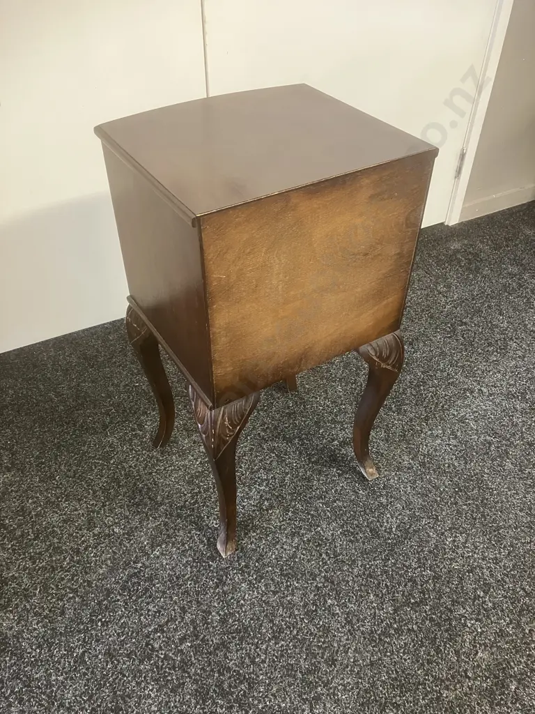 Mahogany Bow Front Bedside Drawers. H69 W37 D32cm Image 1++