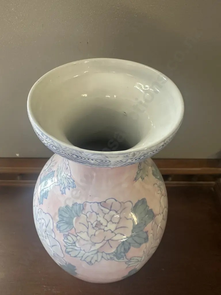Hand Painted Porcelain Vase Pink/Blue Floral Design H41cm. Image 1++