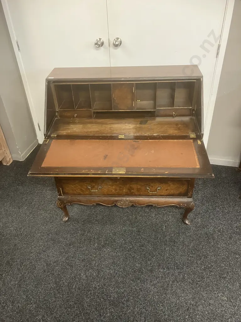 Antique Polished Burr Walnut Large Ladies Bureau / Secretary Desk With Keys. H101 W92 D44cm Image 1++