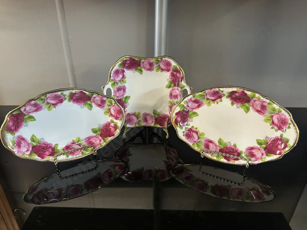 Royal Albert 'Old English Rose' Bon Bon Dish Oval Dishes x2 Image 1++