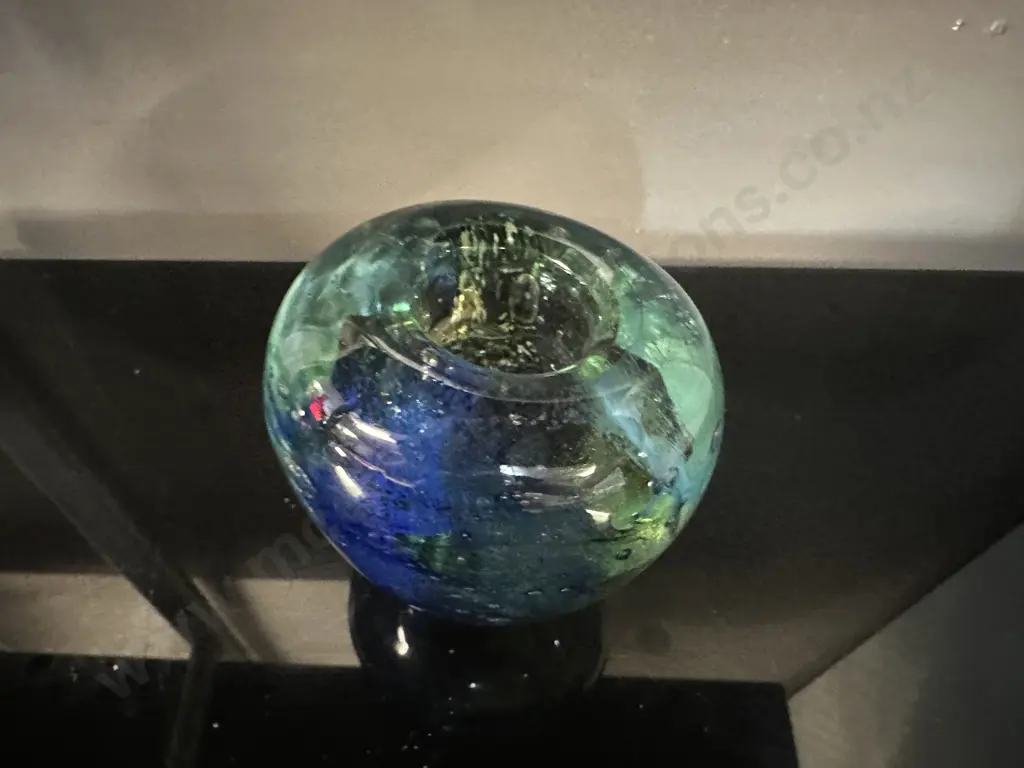 Hand Blown Art Glass Vase With Internal Blue & Green Colours & Bubbles H8.5cm. Image 1++