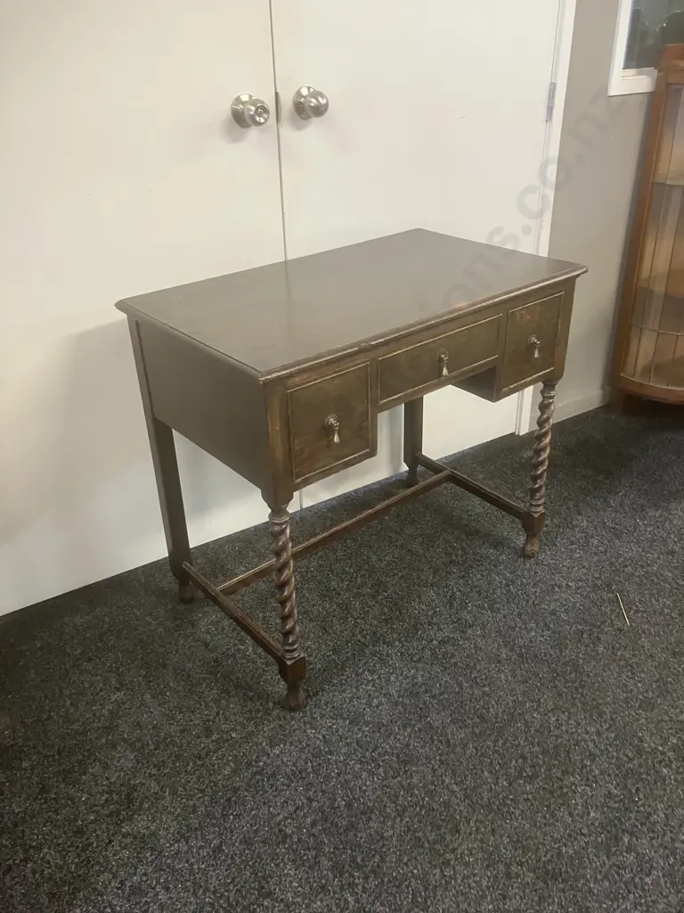 Antique Jacobean Style Oak Sie Table, 3 Drawers. H75.5 W83 D49.5cm Image 1++