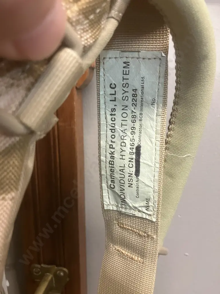 CamelBak Maximum Gear 2L 70oz Desert Camo Water Hydration Pack With Bladder Image 1++