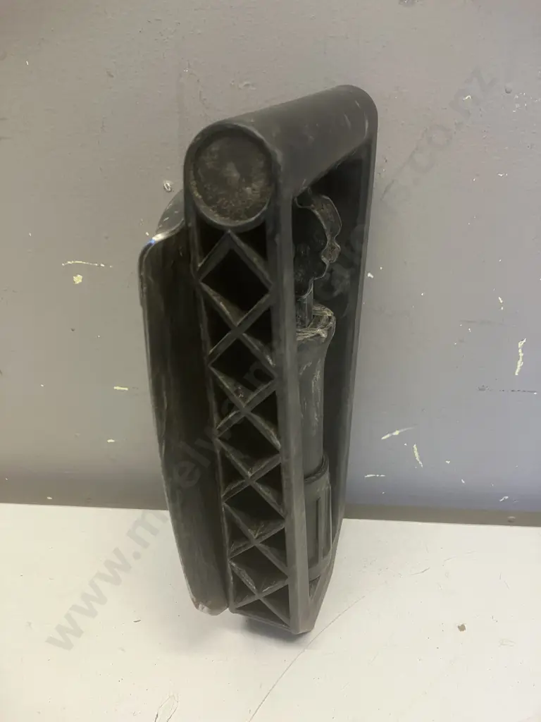 Fiskars Foldable Shovel With Cordura Pouch With Belt Loops Image 1++