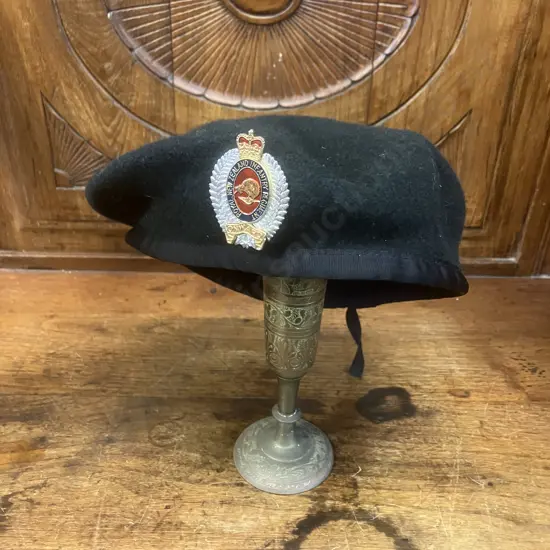 Royal New Zealand Infantry Regiment Corps Badge & Black Beret