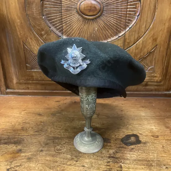 6th Hauraki Regiment Corps Badge & Green Beret