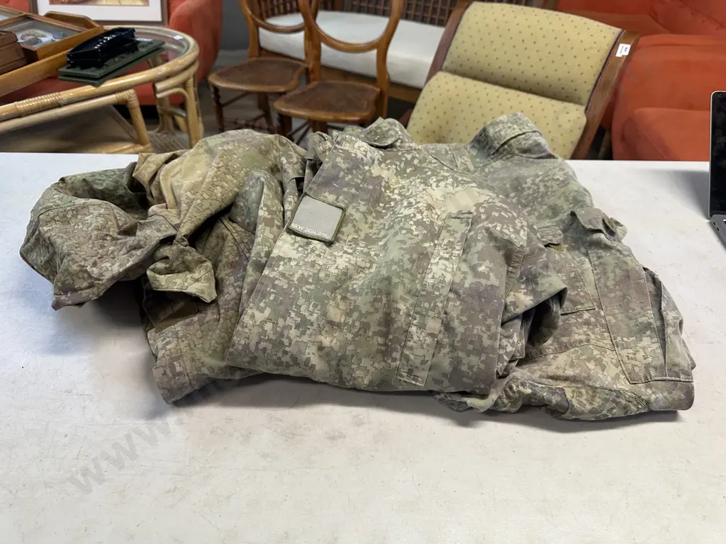 New Zealand Army Defence Force Multi-Terrain Camouflage Uniform Field Shirt, Pants & Wet Weather Jacket. Image 1++