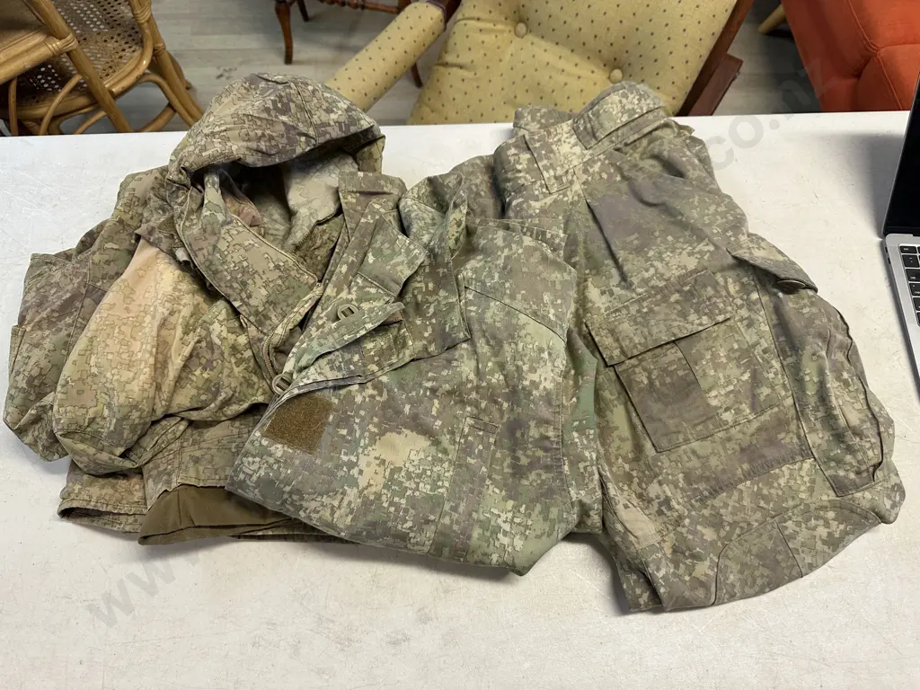 New Zealand Army Defence Force Multi-Terrain Camouflage Uniform Field Shirt, Pants & Wet Weather Jacket. Image 1++
