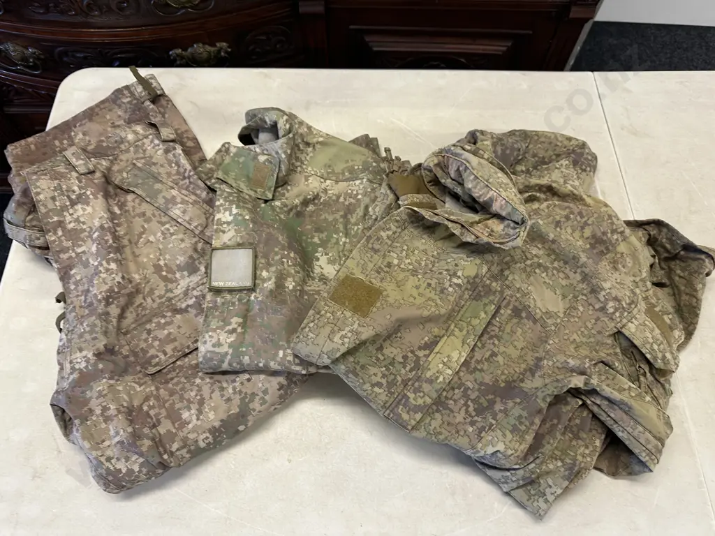New Zealand Army Defence Force Multi-Terrain Camouflage Uniform Field Shirt, Wet Weather Pants & Jacket. Image 1++