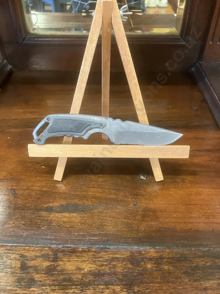 Rare Discontinued Gerber Basic Fixed Blade Knife (3.3" Serrated) Image 1++