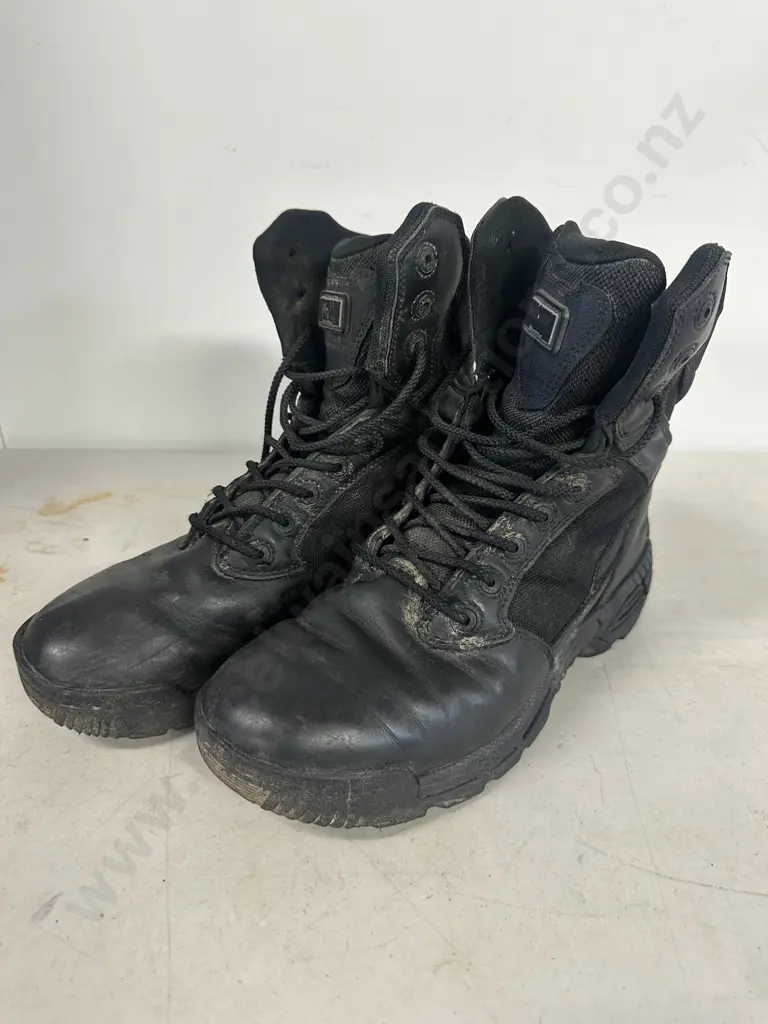 Pair Of Black Magnum Stealth Force Boots Size UK 8.5 Image 1++