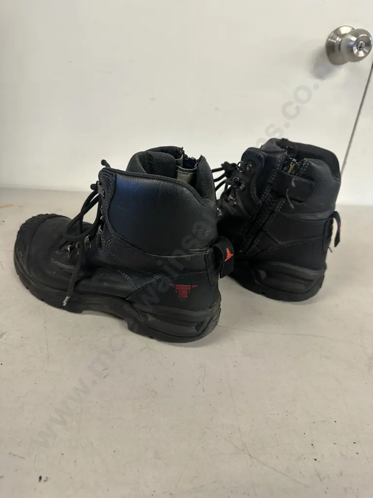 Pair Of Black John Bull Safety Boots Size 8 Image 1++