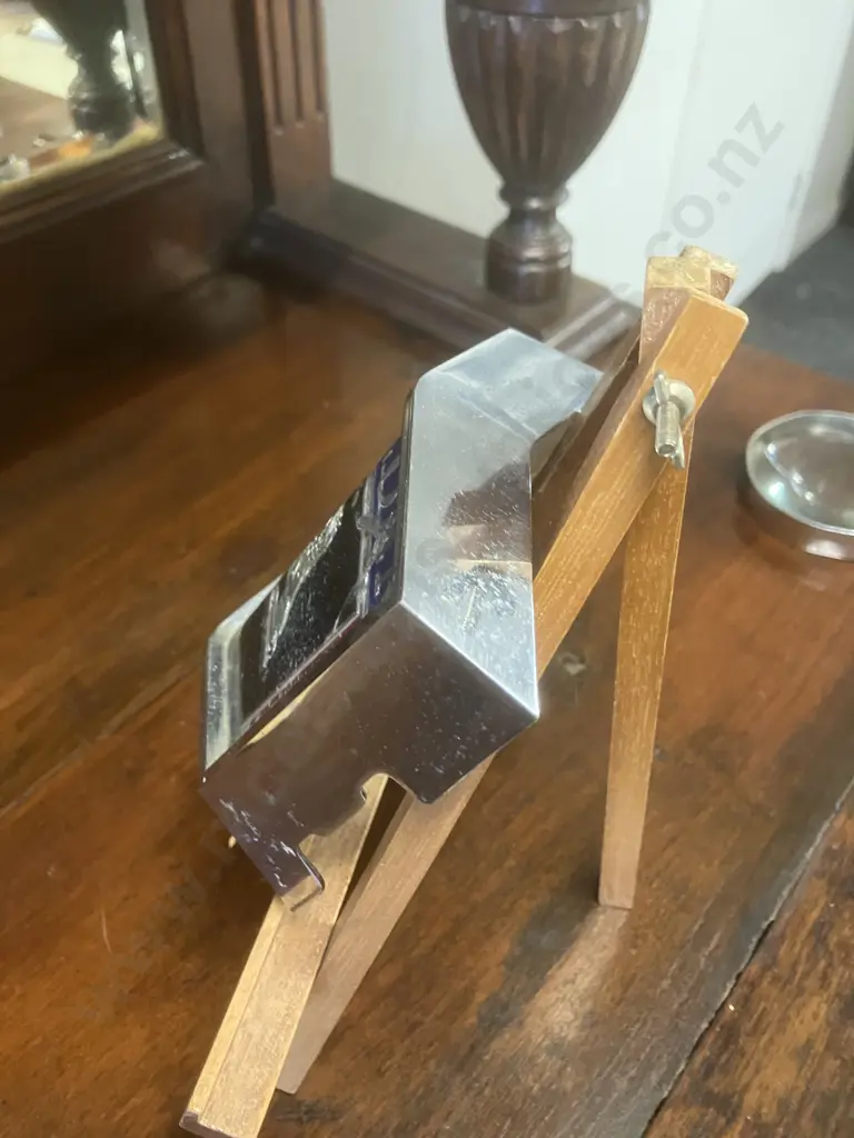 Vintage Genuine HOLDEN LC TORANA XU1 GTR Front Grille Badge - Part no 2805406 Image 1++