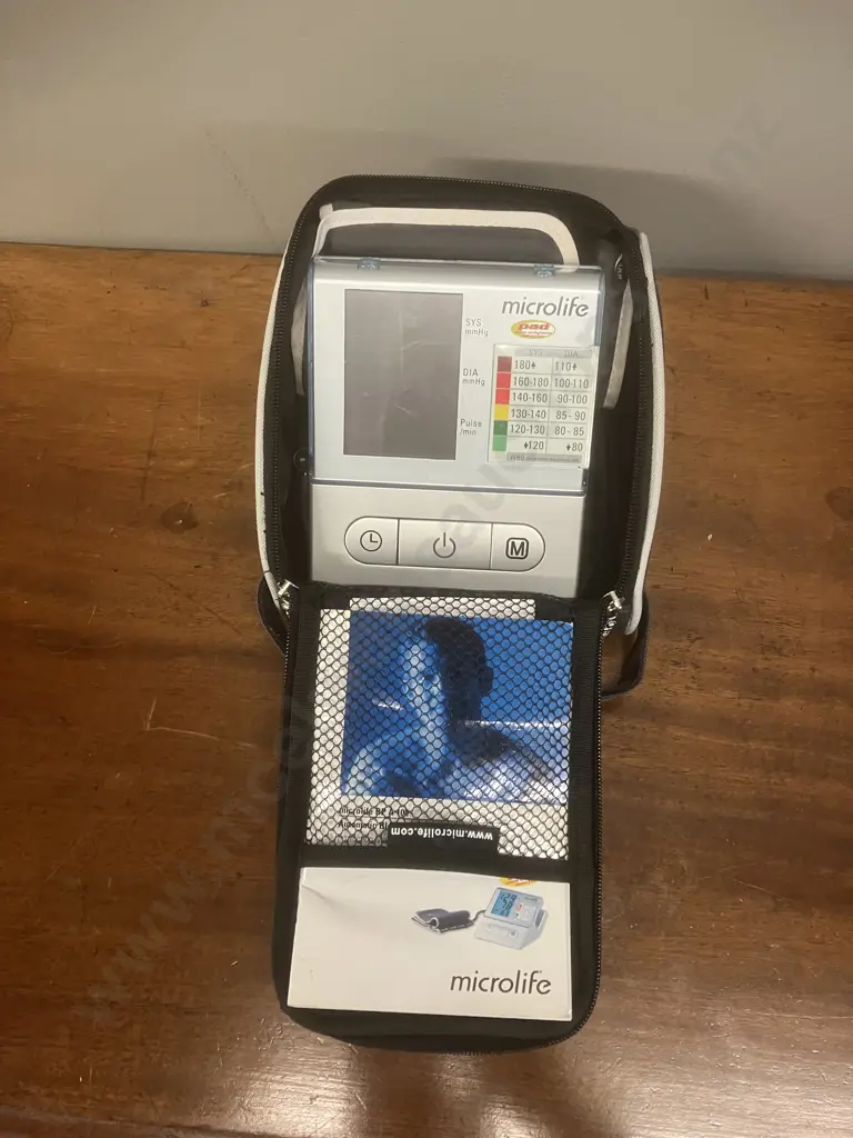 Microlife BP A100 Automatic Blood Pressure Monitor Image 1++