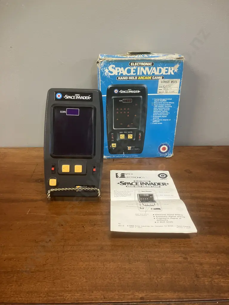 Entex Handheld Space Invader Game With Original Box & Instructions (1980), Model# 6012, LED, Needs 6 AA Batteries, Image 1++