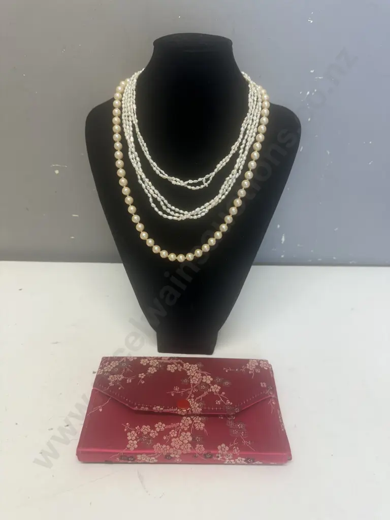 Vintage Pearl? Necklaces x3 Image 1++
