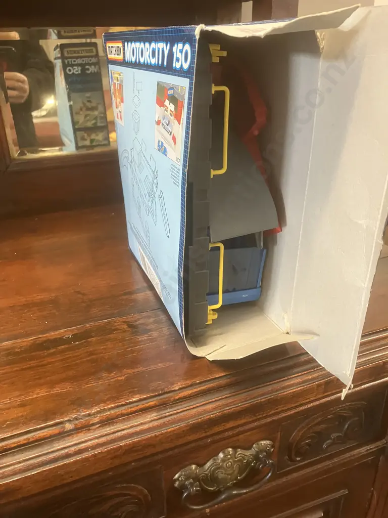 1992 Matchbox Motorcity MC 150 Airport Playset Image 1++