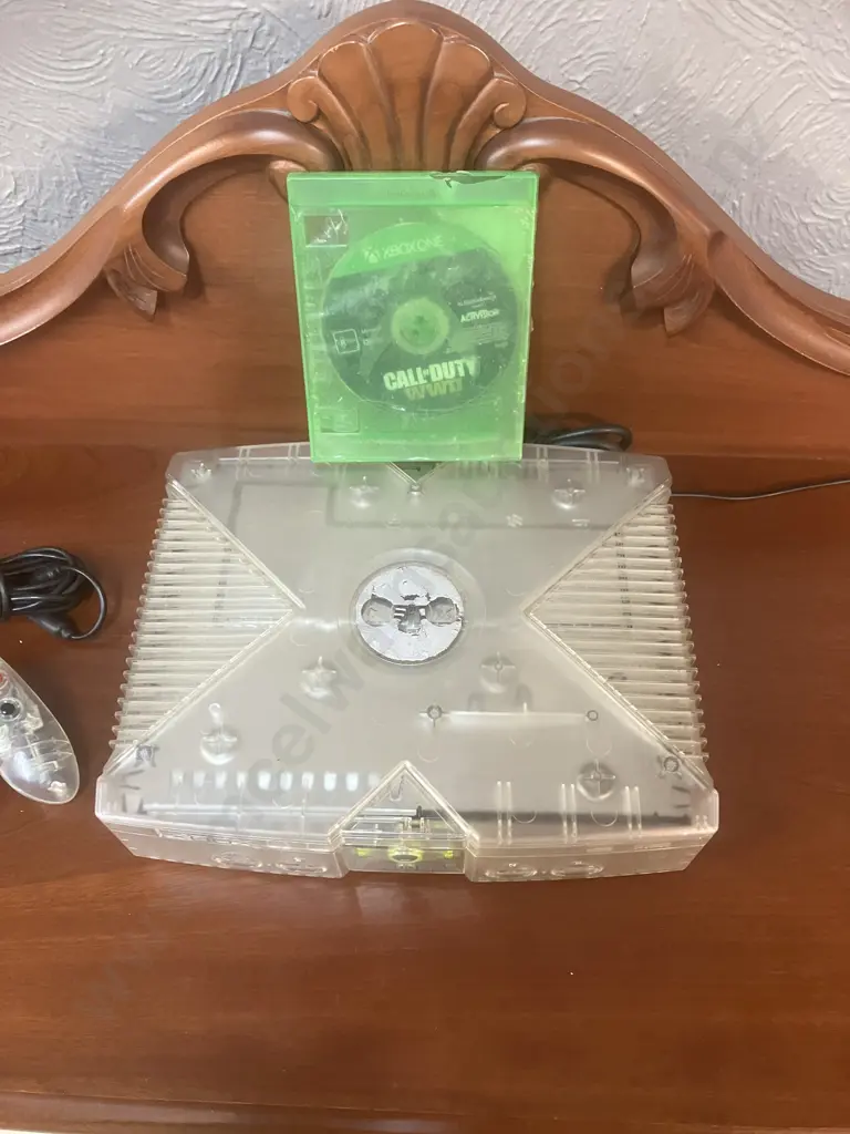 Xbox Console (Crystal Limited Edition) 2004 (Tray Not Functioning) Image 1++